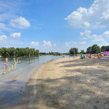 Recreatiepark Het Esmeer 홀리데이파크 3*