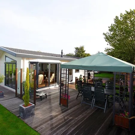 Topparken - Recreatiepark Het Esmeer 홀리데이파크 3*