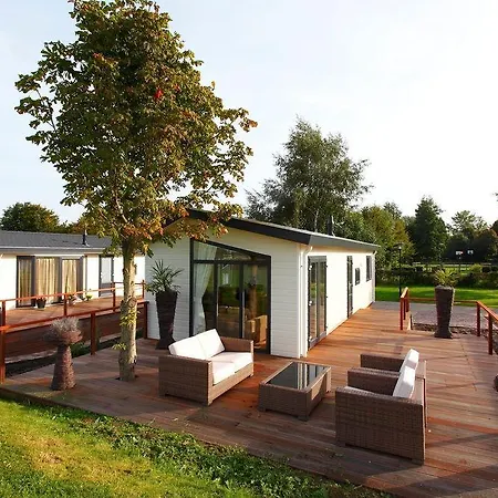 منتزه العطل Recreatiepark Het Esmeer Aalst