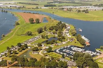 Recreatiepark Het Esmeer منتزه العطل 3*