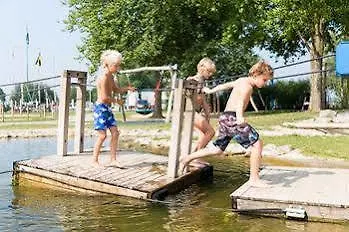 منتزه العطل Recreatiepark Het Esmeer Aalst