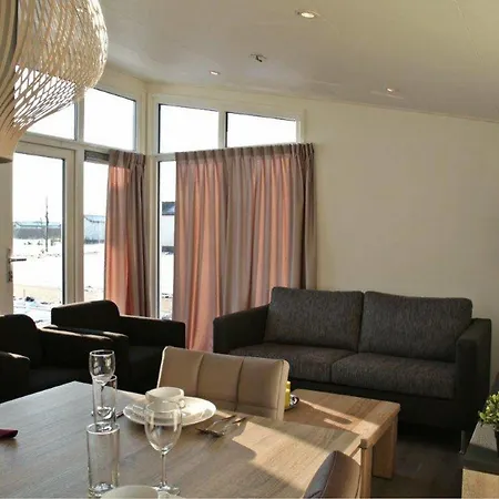 منتزه العطل Recreatiepark Het Esmeer